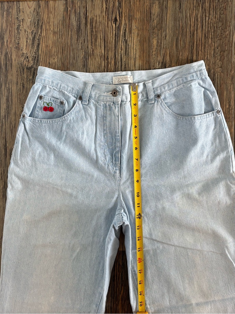 Y2K Christopher & Banks Lt Wash Denim Capris 10 Cherry Embroidered Buttons 2008 - Picture 7 of 13
